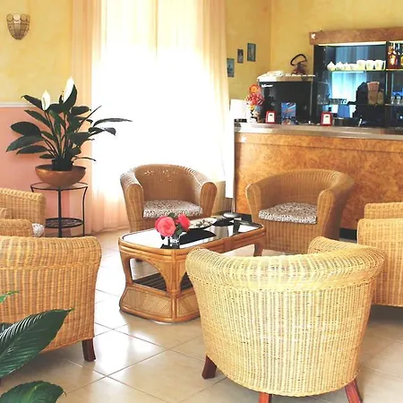 Ninfea Hotel 2*